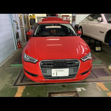 自社　アウディ　バックカメラ修理