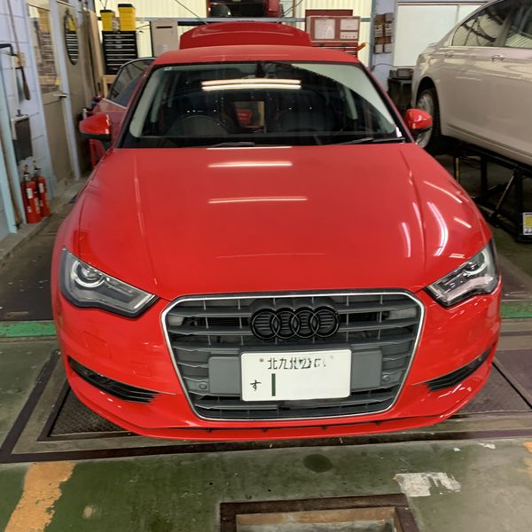 自社　アウディ　バックカメラ修理