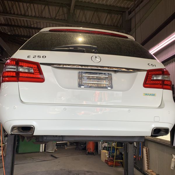 業者様ベンツ　エアサス修理